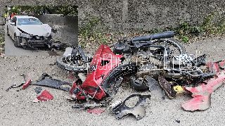 OTOMOBİL MOTOSİKLET İLE ÇARPIŞTI: 1 AĞIR YARALI