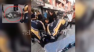 KALDIRIMDAKİ TAŞLARA TAKILIP DÜŞEREK YARALANDI KALDIRIMDAKİ TAŞLARA TAKILIP DÜŞEREK YARALANDI