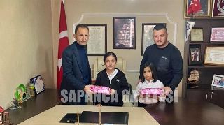O HALK OTOBÜSÜ ŞOFÖRÜ BABANIN KIZLARINA ÖDÜL O HALK OTOBÜSÜ ŞOFÖRÜ BABANIN KIZLARINA ÖDÜL