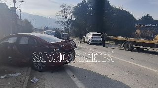 SAPANCA'DA TRAFİK KAZASI: 5 YARALI SAPANCA'DA TRAFİK KAZASI: 5 YARALI