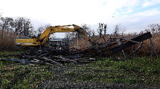 SAHİL PROJESİNDEKİ İSKELELERİ KALDIRMA ÇALIŞMALARI BAŞLADI